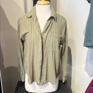 American Eagle Outfitters Sage Button-Down Shirt